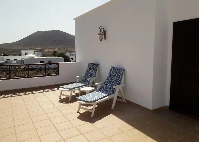 El Meridiano Oda ve Kahvaltı Guatiza