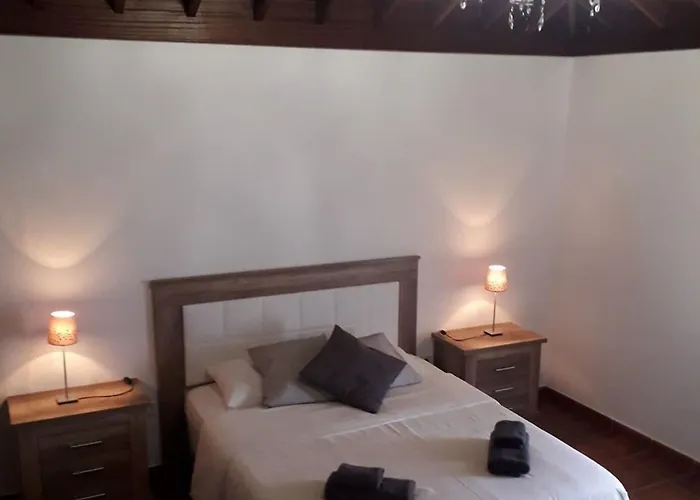 El Meridiano Bed and breakfast Guatiza