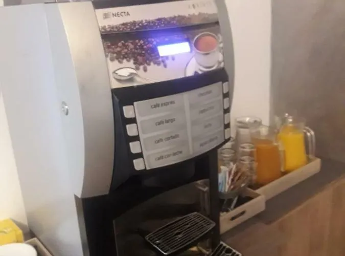 El Meridiano Couette-café 2*