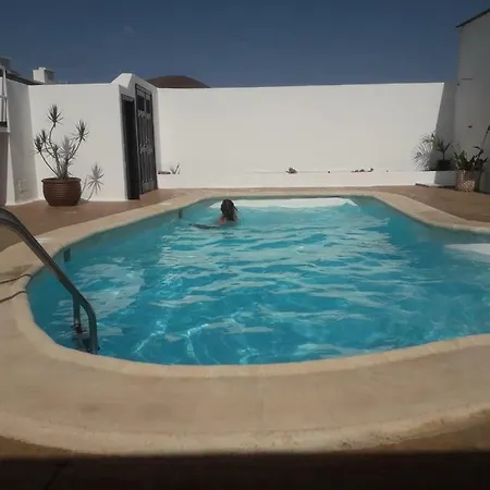 El Meridiano Bed and Breakfast 2*